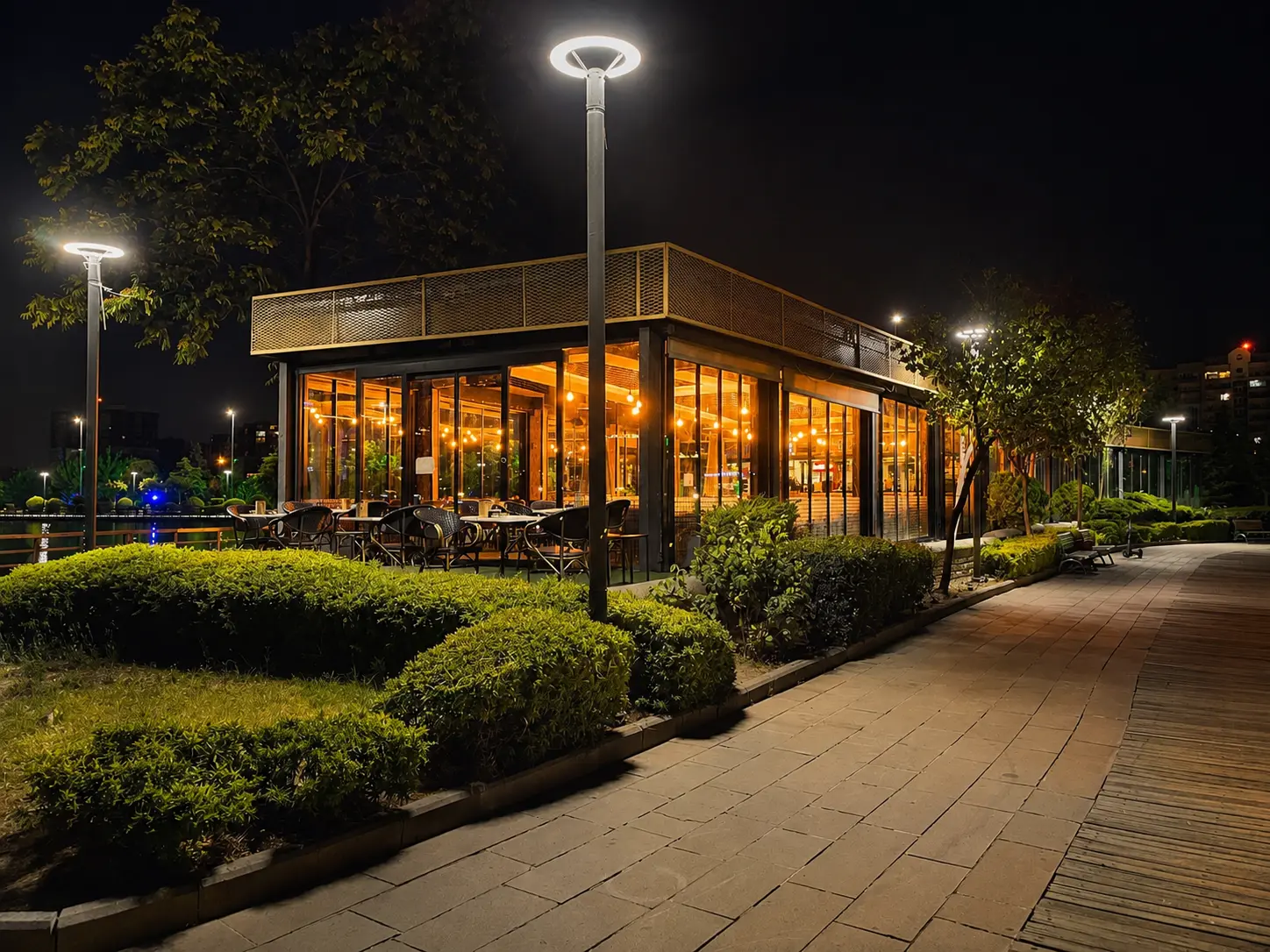 Göksu Katre Cafe & Bistro dış cephesi - Göksu Parkı göl manzaralı cafe, Etimesgut Ankara